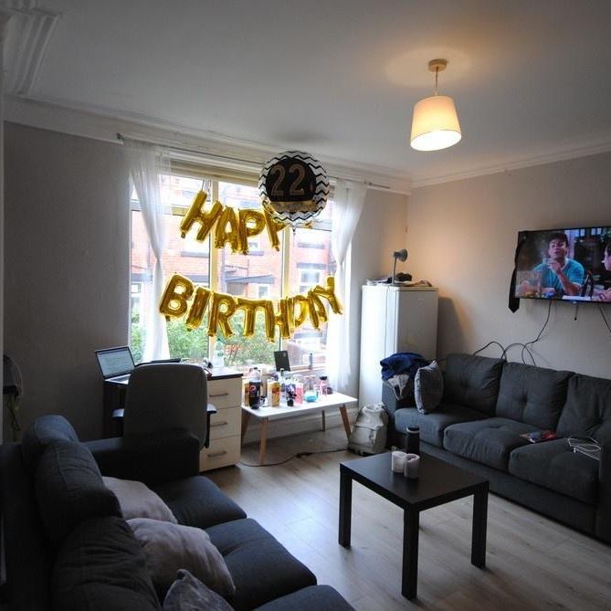 6 bedroom house to rent - Photo 1