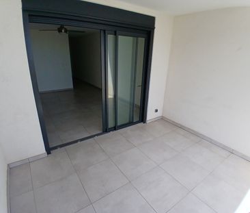 Location Appartement 2 pièces 51m² ST PIERRE 97410 - Photo 5