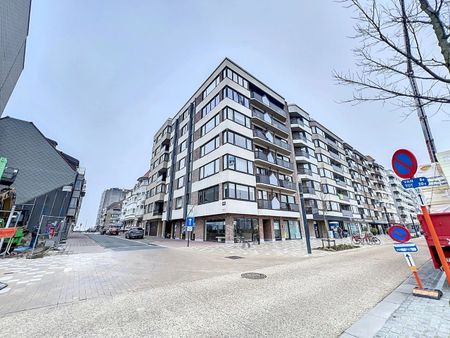 Ruim hoekappartement op de Graaf d'Ursellaan - Foto 3