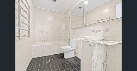 AMAZING 1 BEDROOM UNIT + PARKING IN THE HEART OF MOSMAN - Photo 5