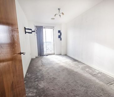 2 bedroom Flat To Let Total Size: 700 SQ FT - Photo 3