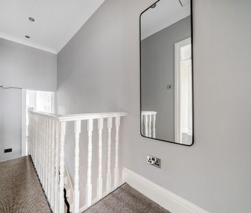 3 bedroom terraced house to rent - Photo 4