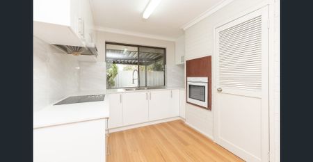 Large 4x2 home - Photo 4