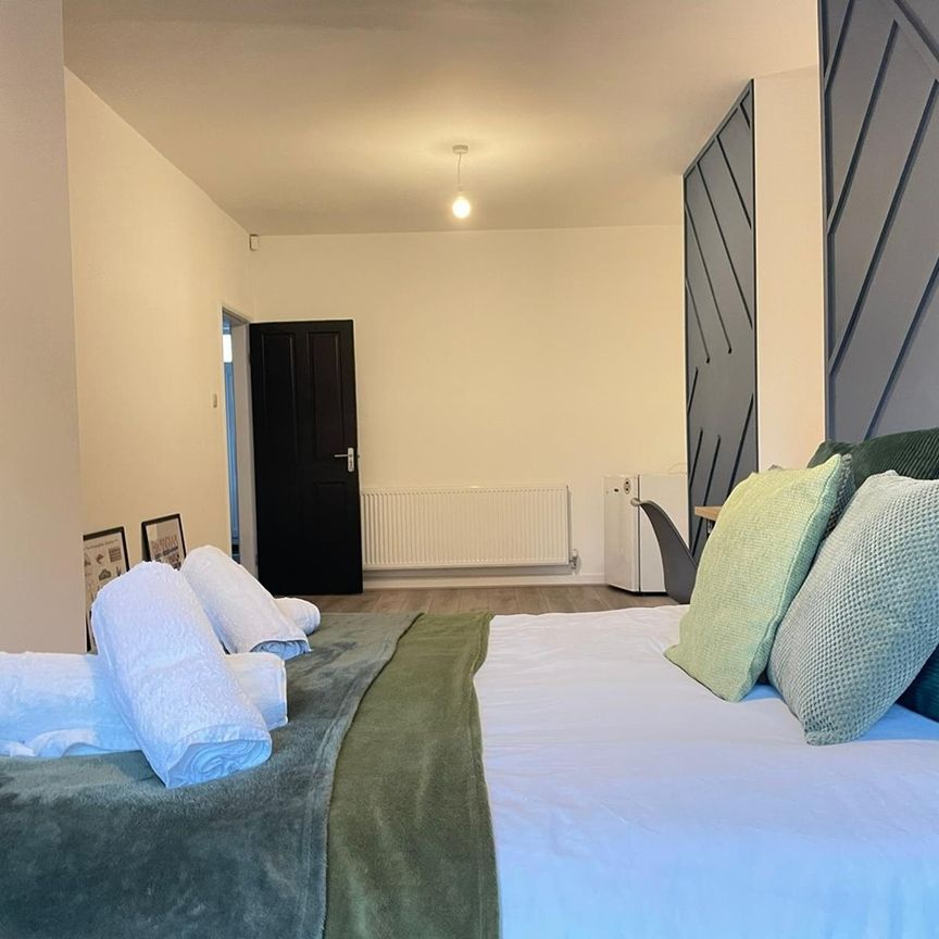 Room in a Shared House, Hugh Road, B67 - Photo 1