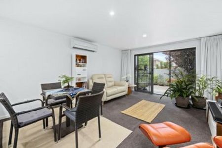 Spacious One Bedroom Apartment - Photo 3