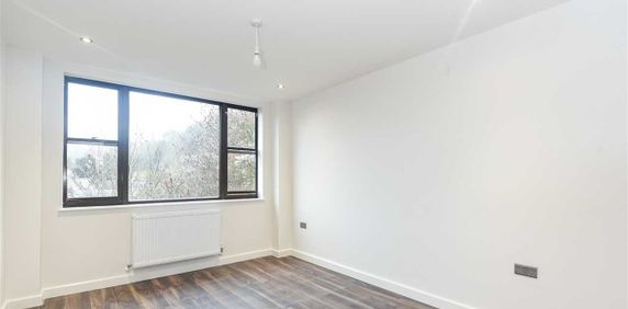 Kotecha Heights, High Wycombe - Photo 2