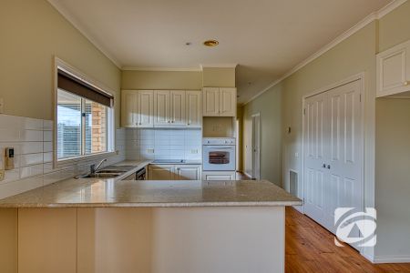 UNBEATABLE CONVENIENCE - Photo 2