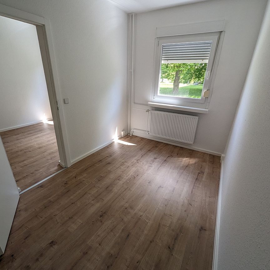 Erstbezug nach Sanierung 4-Zimmer-Wohnung mit Balkon und Lift - Photo 1