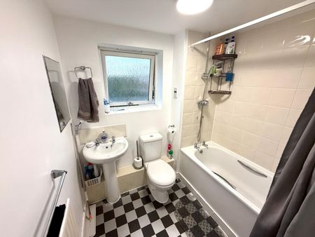 Taywood Road, Northolt, UB5 6GB - Photo 5