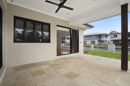 23 Serendipita Street, Bridgeman Downs. - Photo 3