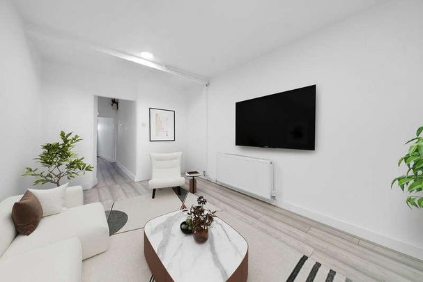 Barking Road, London, E6 - Photo 1