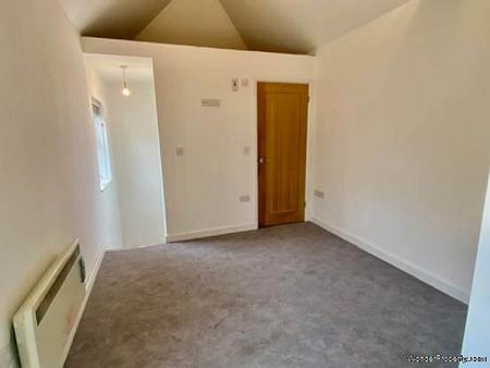 1 bedroom property to rent in Westbury - Photo 4