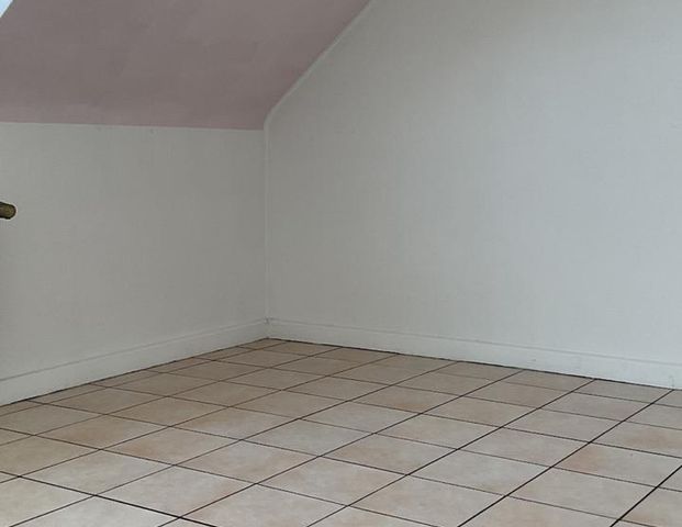 Helle Dachgeschosswohnung in Herzogenrath-Merkstein zu vermieten - Photo 1