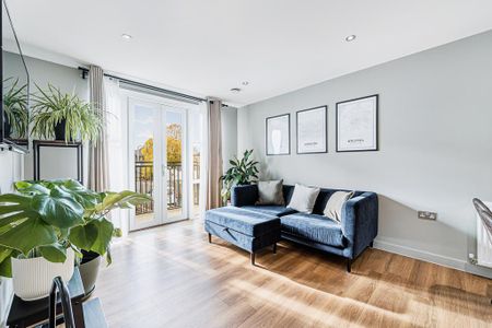 2 bedroom flat to rent - Photo 2