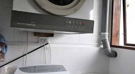 Charming 3BR Apartment in North Dunedin - Photo 3