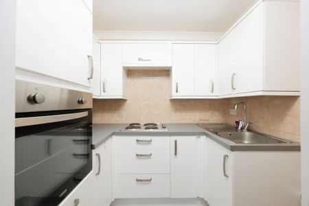 Cassio Road - Photo 4