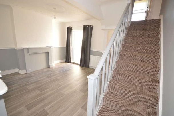 Garfield Avenue, Bournemouth, BH1 - Photo 1