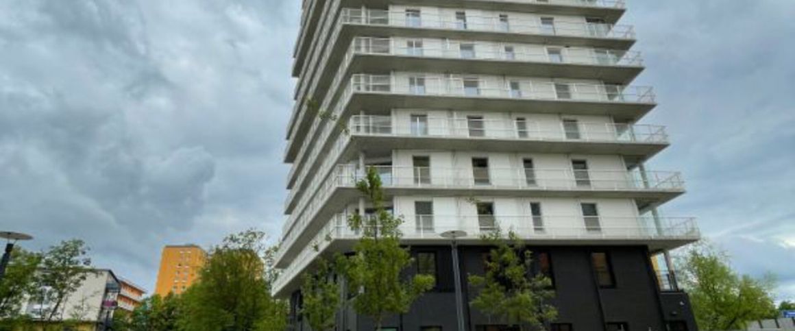 Mietwohnung in Erlangen - Modern wohnen: Tiefgarage, EBK, großer Balkon und top Aussicht - Photo 1