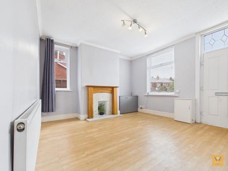 2 bedroom end of terrace house to rent - Photo 4