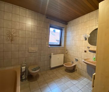 Großzügige Erdgeschosswohnung mit Terrasse und Garten in Lappersdorf - Photo 6