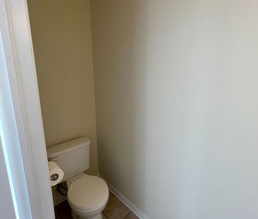 For Lease - 272 wetenhall landing Lane, Milton, Ontario - Photo 6