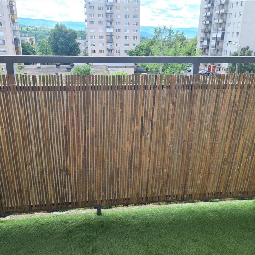 Kiadó felújított panel lakás - Miskolc - Fotó 1