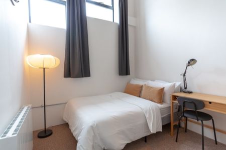 flat b, 708 High Road, London N12 9QL, UK, London - Photo 4