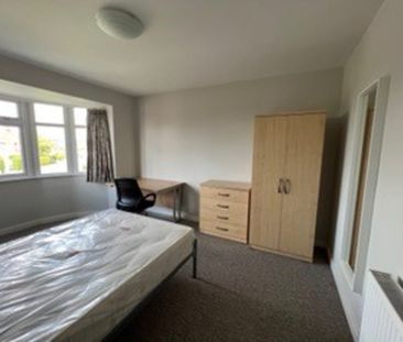 Tranby Avenue, Hull Road - P2027 - Photo 6