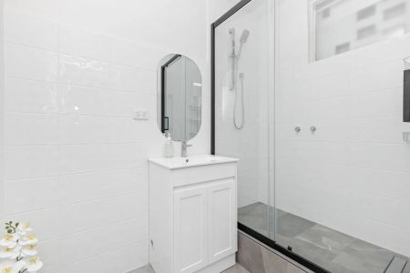 Sunlit Bayside Gem in a Prime Lifestyle Pocket! - Photo 5