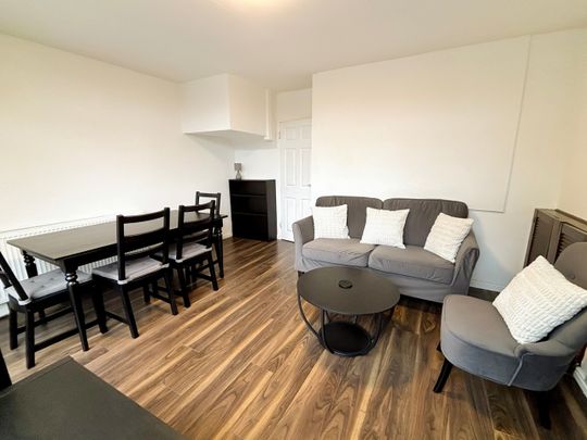 3 Bed Flat, Hatherley House, E17 - Photo 1