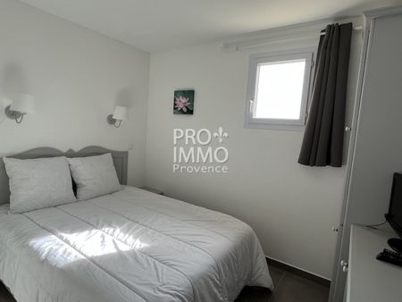Location Appartement 3 pièces 43m² MALLEMORT 13370 - Photo 2