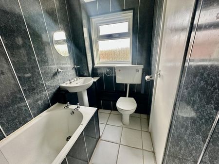 2 bedroom Flat To Let Total Size: 646 SQ FT - Photo 5