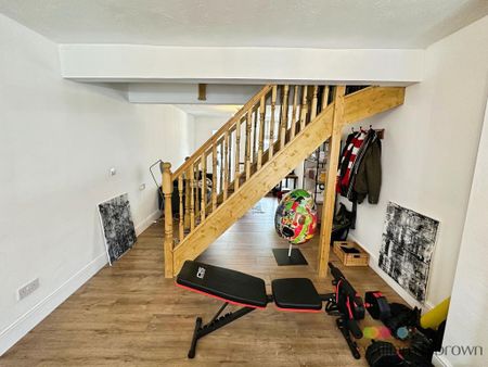 3 bedroom terraced house to rent - Photo 2
