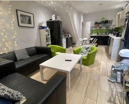 200 Tiverton Road - Photo 3