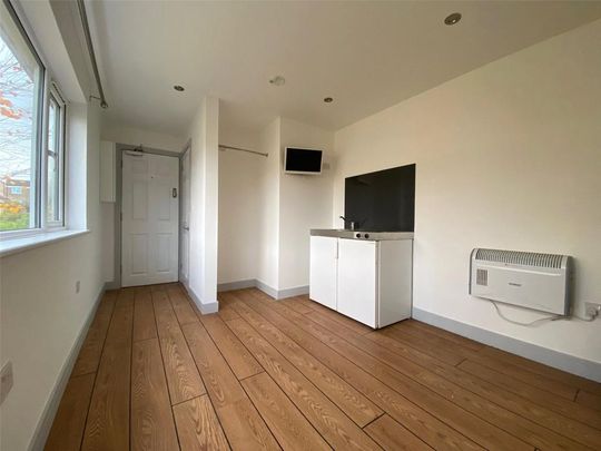 1 bedroom property to rent - Photo 1