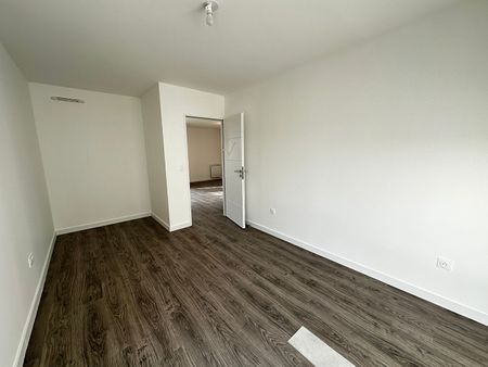 Location Appartement 2 pièces 45m² - Photo 3