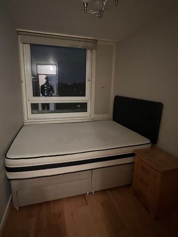 3 Bed Flat, Aberfeldy House, SE5 - Photo 2