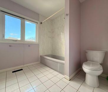 For Lease - 89 Marsh Harbour N/A, Aurora, Ontario - Photo 6