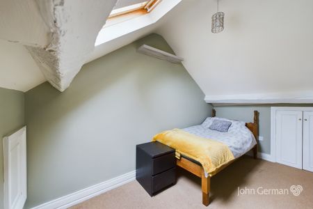 3 bedroom apartment to let - Photo 2