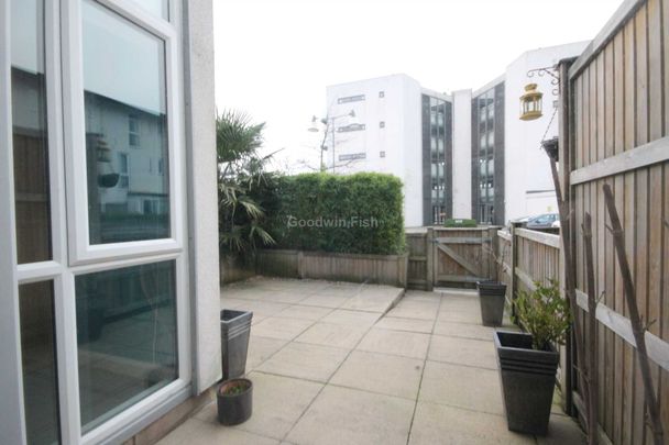 Bell Crescent, Manchester - Photo 1