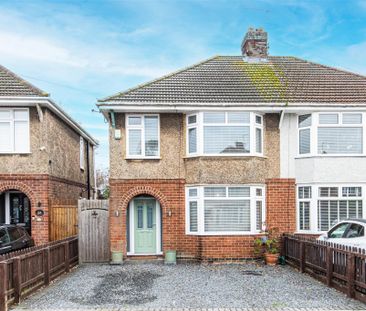 3 bed House - Semi-Detached To Let - Photo 4