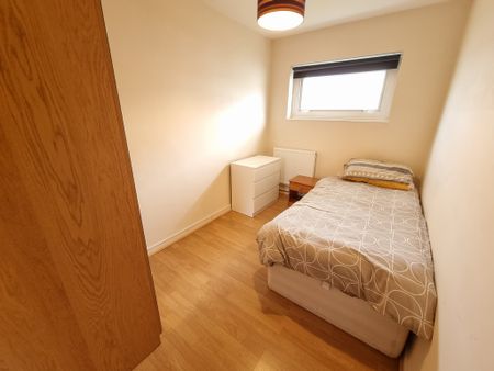 3 Bed Student Accommodation - Photo 2