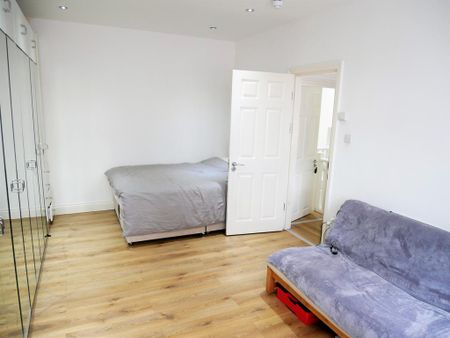 1 bedroom flat to rent - Photo 4