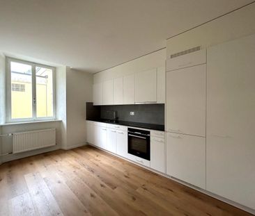 TOTALEMENT RENOVE ! APPARTEMENT DE 4 PIECES AVEC JARDIN PRIVATIF ! - Foto 6