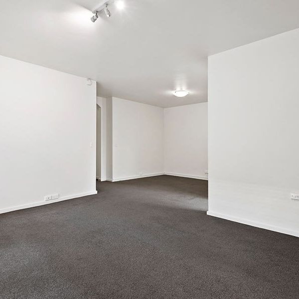 2/146 Riversdale Road, Hawthorn VIC 3122 - Apartment For Rent | Domain - Photo 1