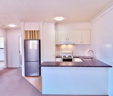 Quiet Coastal Retreat with Sea Breezes - Photo 5