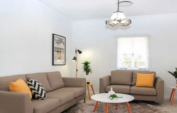 “EXECUTIVE LIVING AT ITS BEST!” - Photo 1