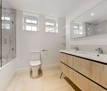 A recently refurbished 5 bedroom cottage available to rent in this ... - Photo 6