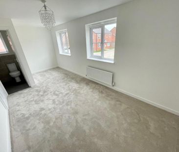 3 bedroom detached house to rent - Photo 5