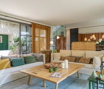 Maison à louer Valbonne, Cote d'Azur, France8 800 EUR / Mois - Photo 3